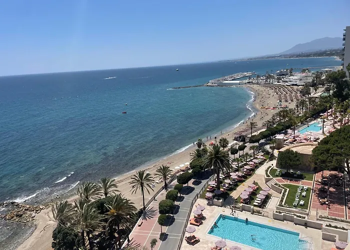 Marbella Centre Beachfront & Pool
