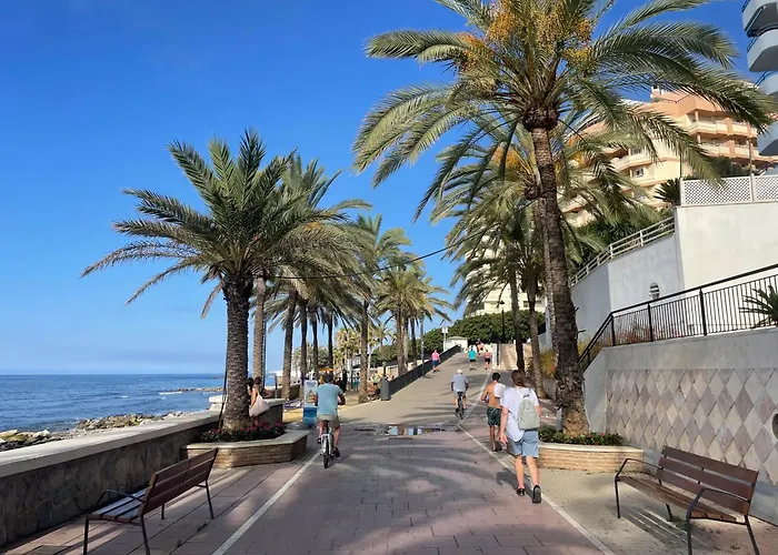 Marbella Centre Beachfront & Pool